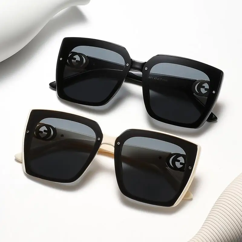 2023 New Fashion Large Frame Sunglasses for Women European and American Fashion UV Resistant Glasses