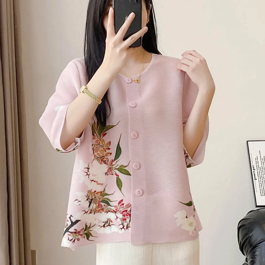 

Elegant Women's Large Size Pleated Jacket Miyake Style Buttoned Top Short Printed Summer New Style Chinese Style