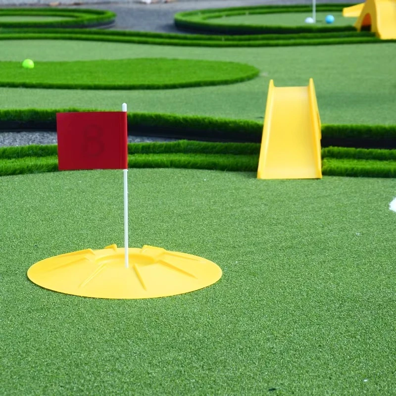Durable Plastic Golf Putting Green Obstacles Making Golf Training More Funny Golf Accessories Different Styles for Choice