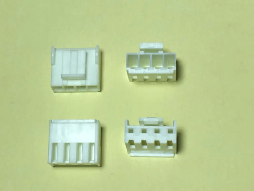

VHR-4N Connector