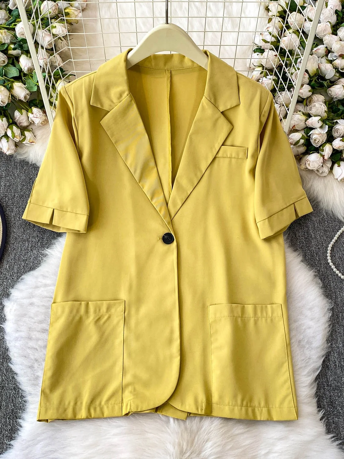 2025 New Women's Commute Sle White irt Slimming Loose Fit Button up Design Summer Design Sense Single Button Coat