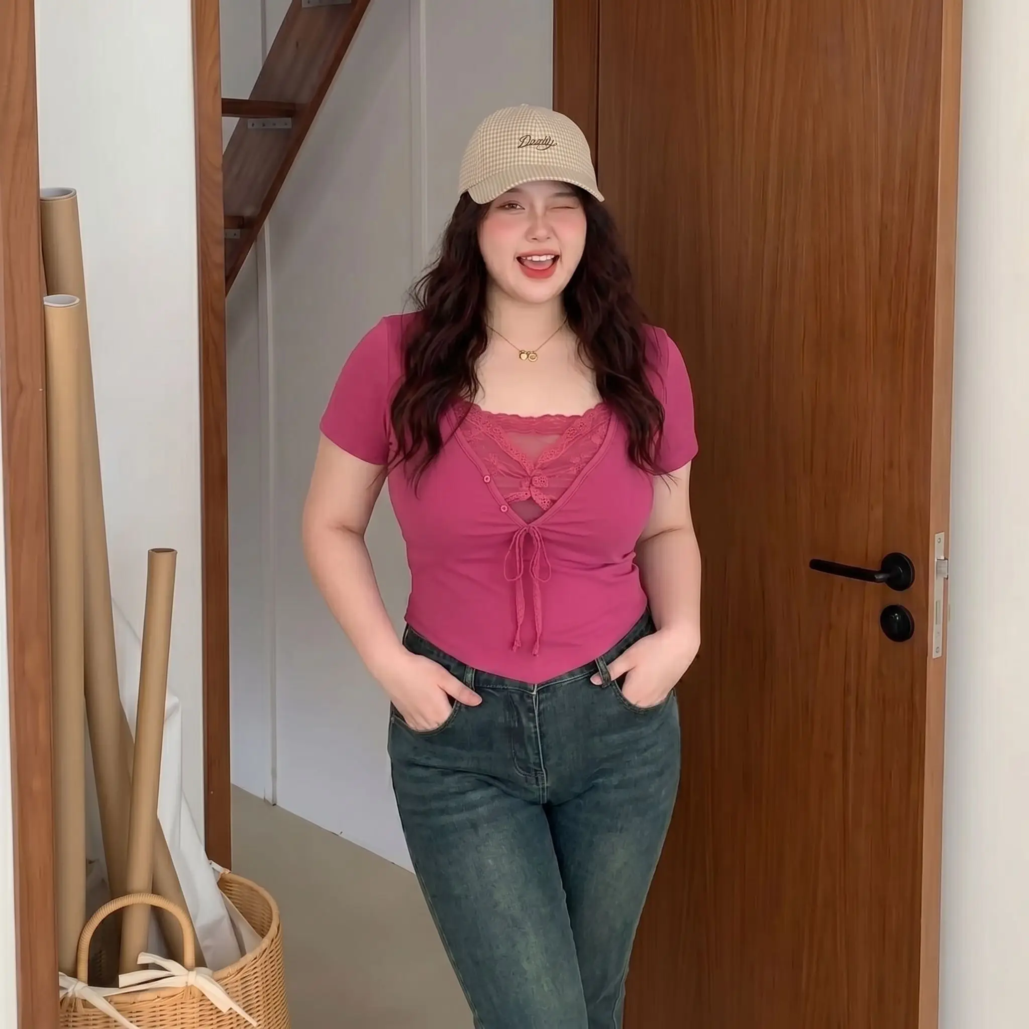 

plus Size Women's Red V-Neck Lace Short Sleeve T-Shirt Fake Two-Piece Summer Pure Desire Spicy Short Top Casual Style Four Se...