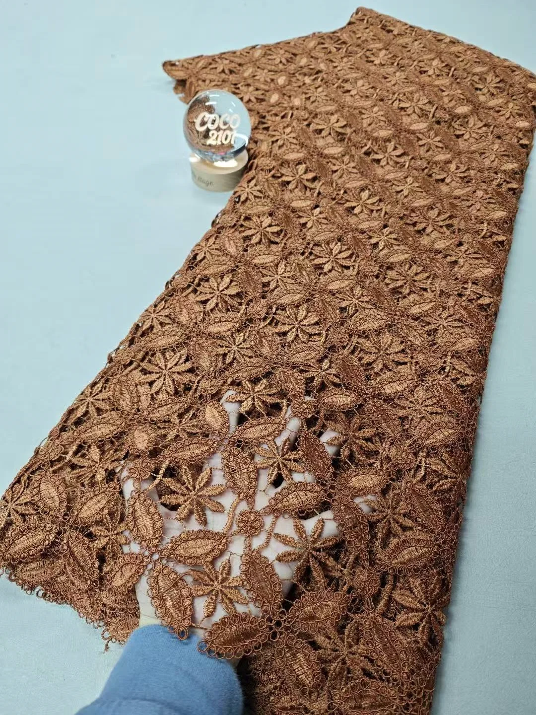 

Новинка 2025 года, высокое качество, африканская нигерийская ткань с тюлем, кружевная ткань, гипюровая вышивка, бисер, платья, блестки, 5 ярдов, XL148