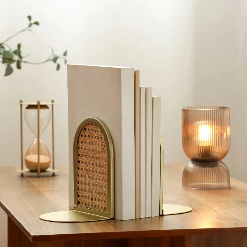 Collection Gold and Natural Rattan Decorative Tabletop Bookends