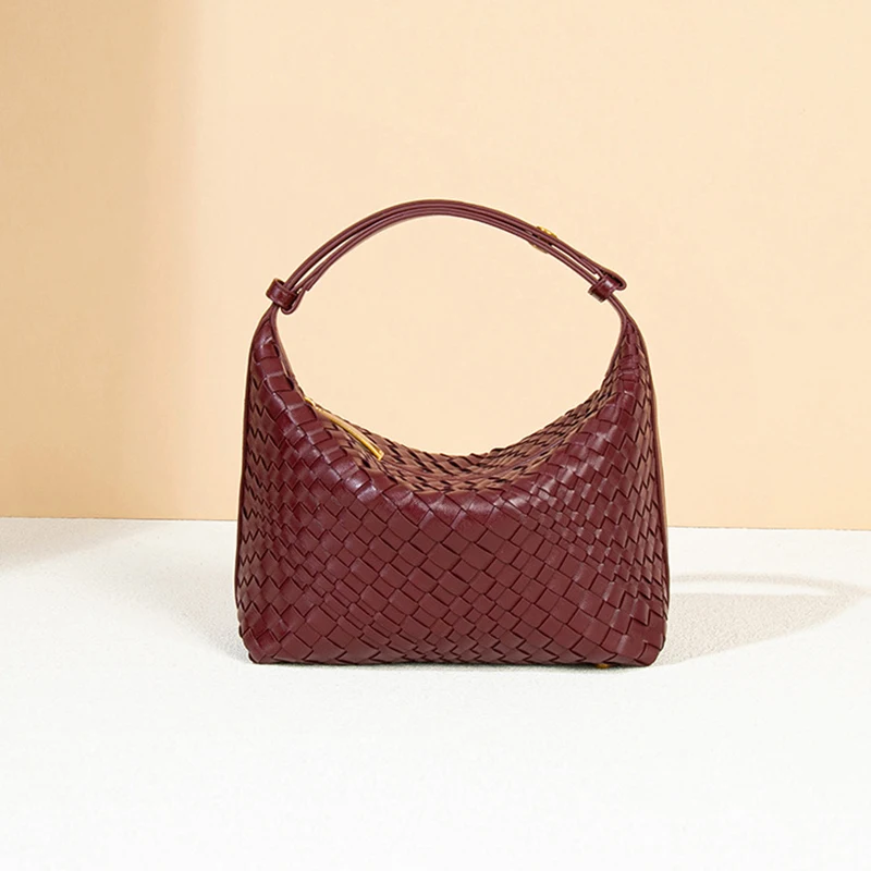 

Classic High-End Clutch Purse for Business Women Featuring Trendy Letter Logo and Elegant Solid Color Hand Knitting Underarm Bag