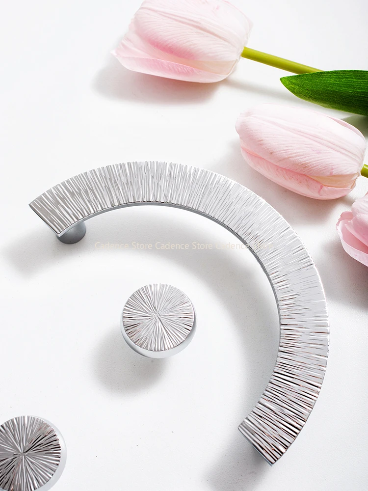 

Furniture Pure Handmade Hammer Pattern Solid Brass Wardrobe Door Handles Silver Semicircular Cabinet Shoe Cabinet Drawer Knobs