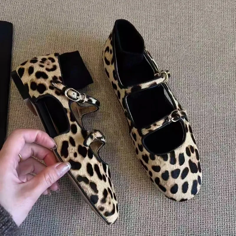 حار بيع الموسم نمط جديد لينة أسفل ماري جين الأحذية المسطحة النساء الضحلة ليوبارد طباعة الشقق الرجعية جولة