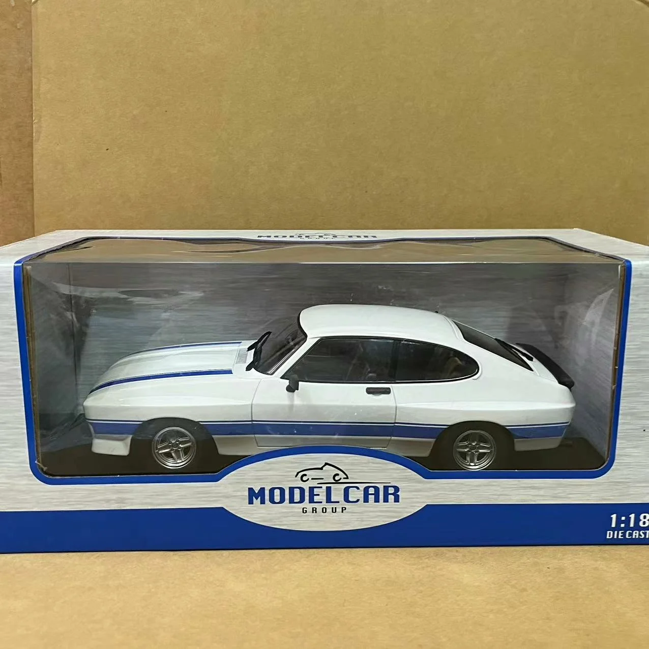 Diecast MCG 1/18 Scale FORD CAPRI MK I I Ford Alloy Car Model Collectible Toy Gift Souvenir Display Ornament