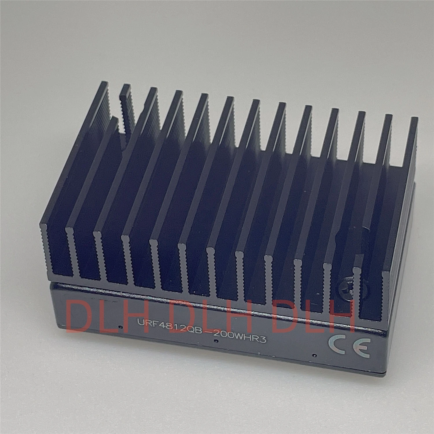 URF4824QB-200WHR3 URF4805QB-200WHR3  URF4812QB-200WHR3 URF4815QB-200WHR3 URF4848QB-200WHR3 Package with heat sink