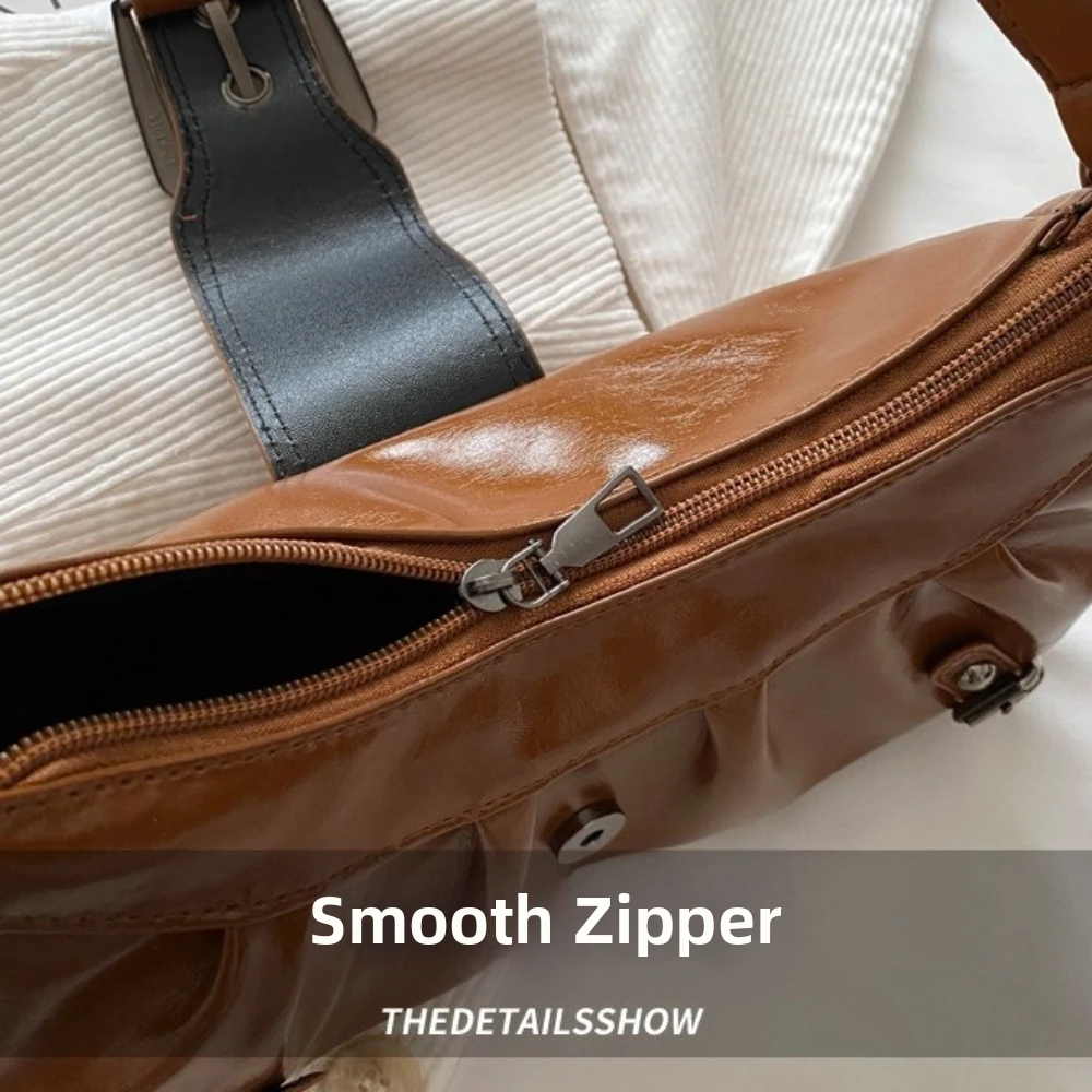 Glossy PU Material Underarm Shoulder Bag Metal Buckle Detail Minimalist Design Ruched Hobo Handbag Underarm Style Ruched Texture