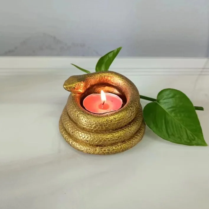 Portacandele serpente d\'oro Vintage stufa di incenso resina camera da letto per uso domestico ornamenti per ufficio Lucky Fortune Zodiac Snake Gifts