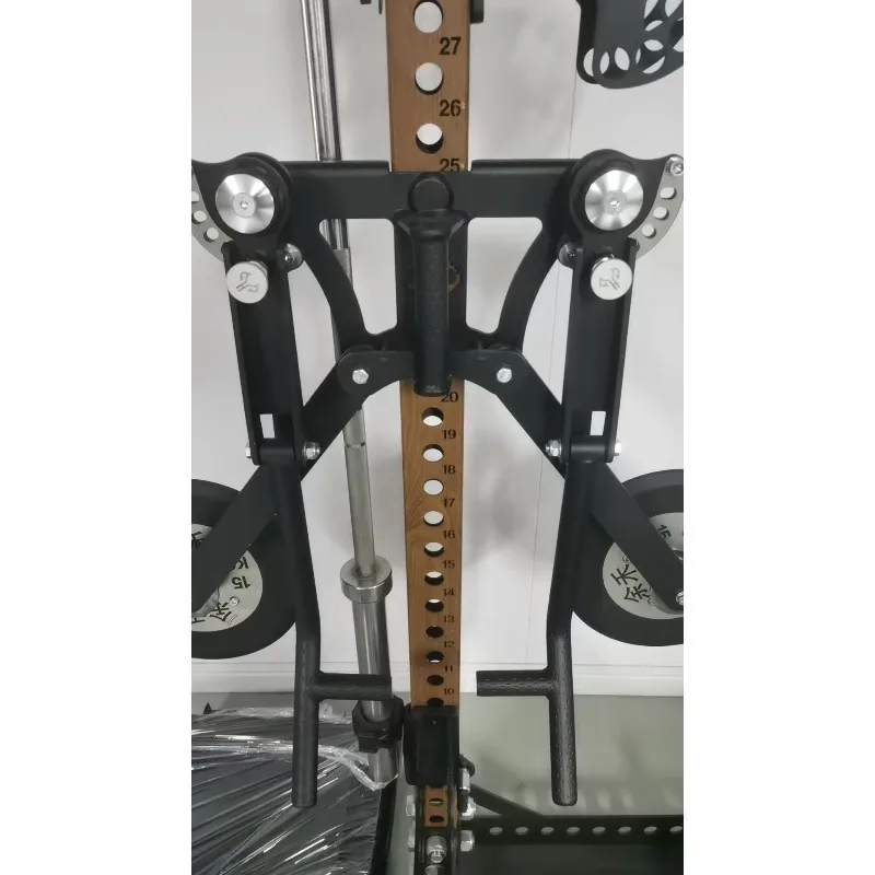 Rack-mounted Sports Shoulder Trainer Side Lifter for posts with a pitch of 100 to 150 mm and a diameter of 26 mm