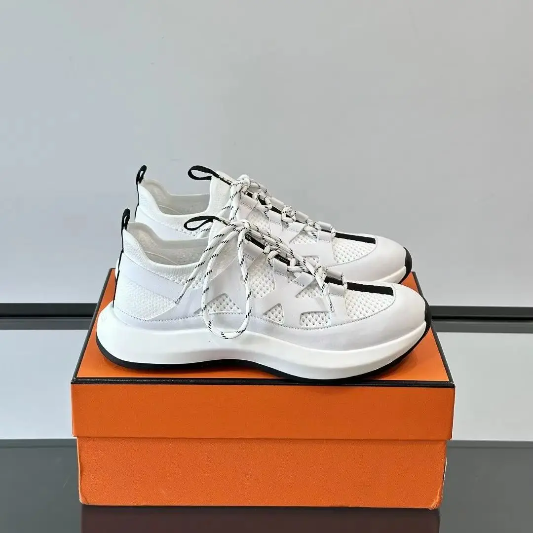 Sneakers Unisex con Suola Spessa a Righe Bianche e Nere per Uomo e Donna