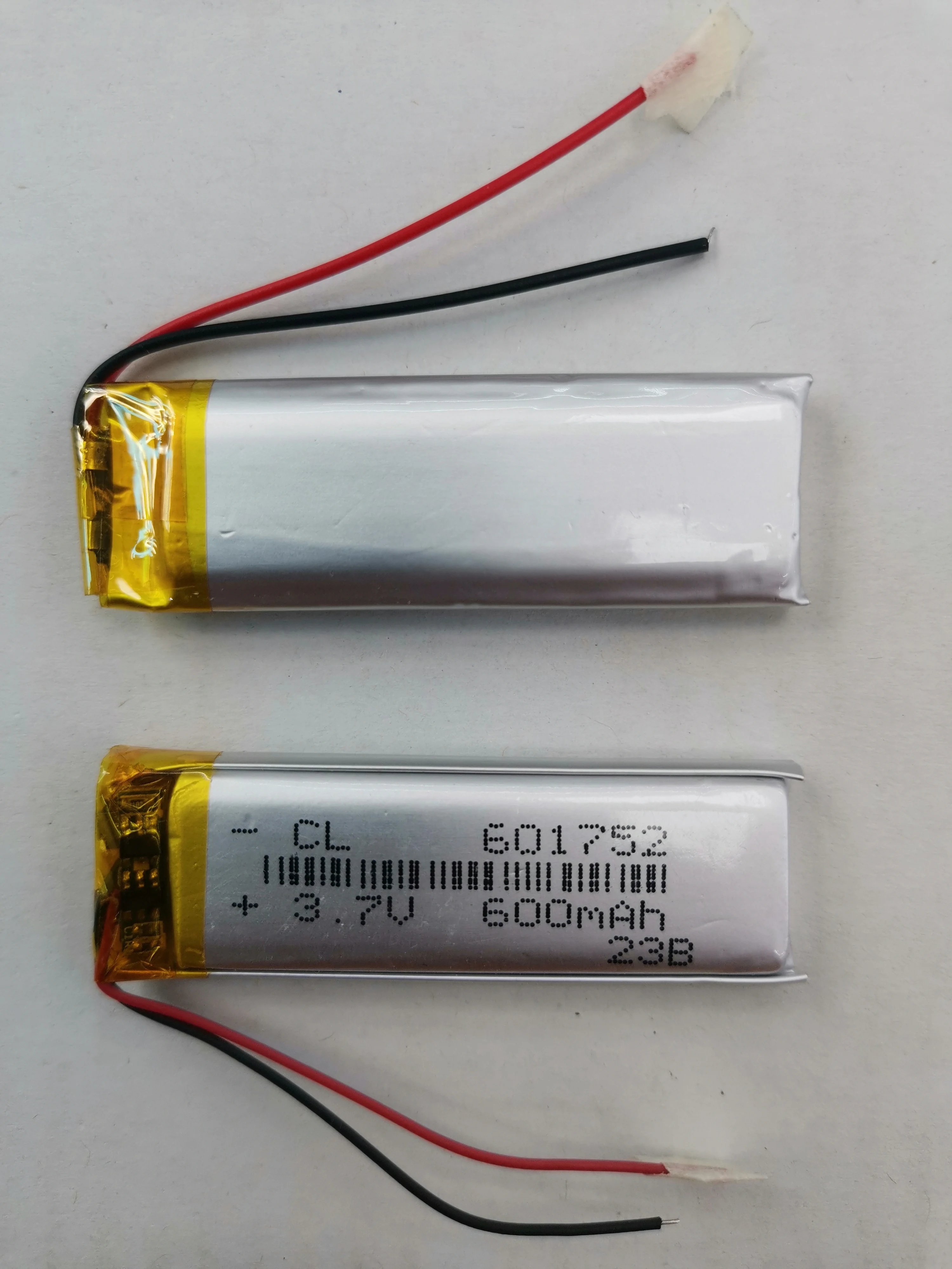 3.7V 2 wires 601752  600mah lithium battery with protection board , used for bluetooth MP4 1pcs/lot