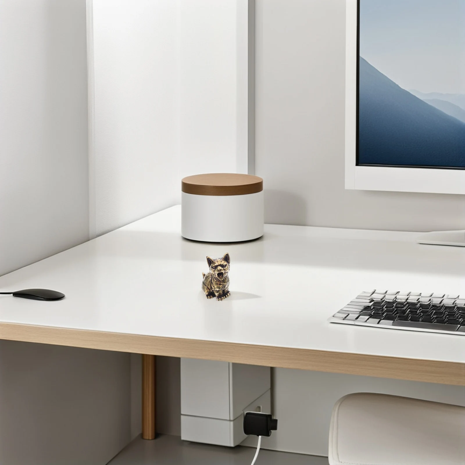 

Mini Brass Cat Pendant Hanging Decor Lifelike Kitten Sculpture Retro Animal For Keychain Bag Phone Charm Desktop Ornament