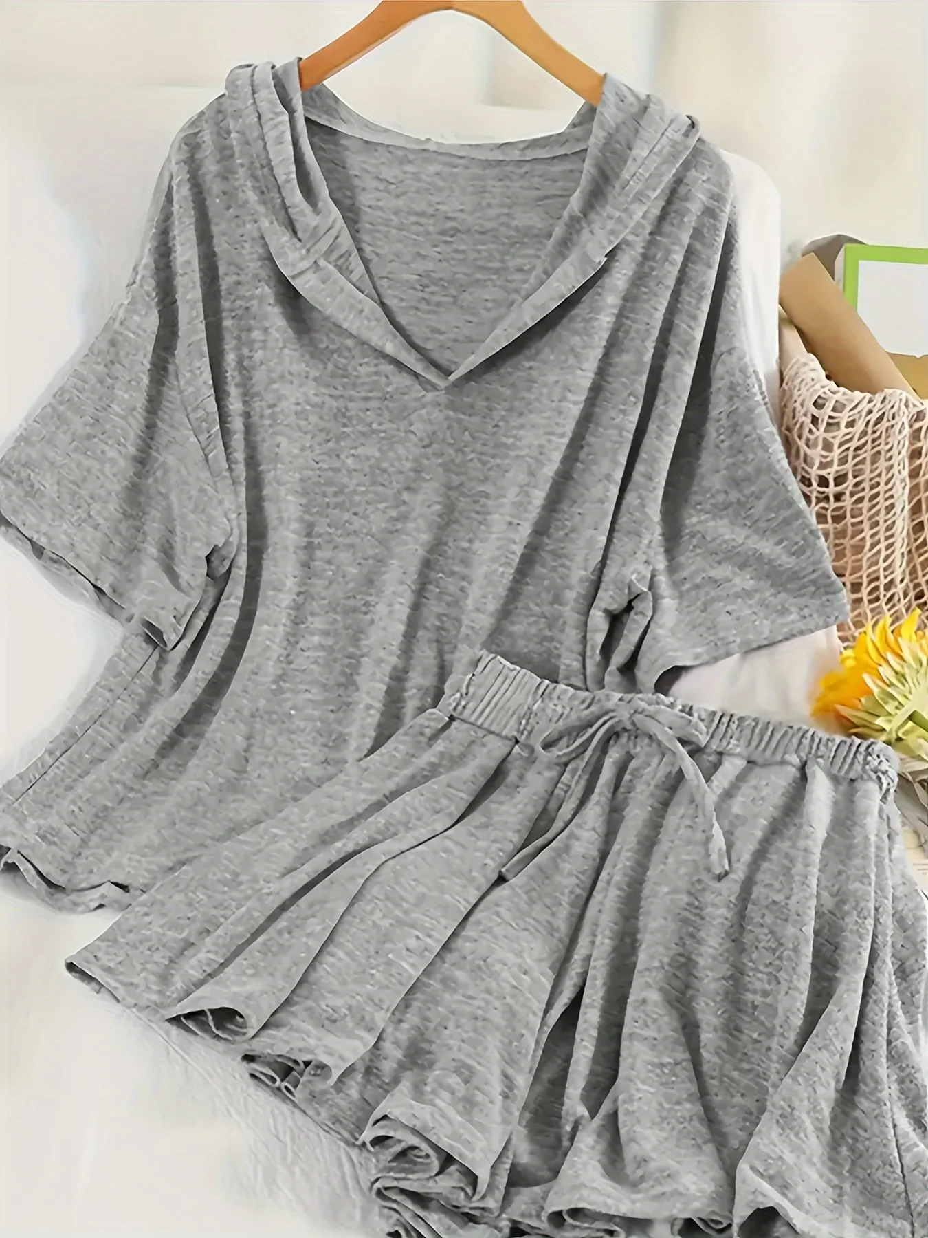 Solid Color Casual Set Short Sleeve Hooded Top and Drawstring Wrinkle-Free Shorts Women's Clothing