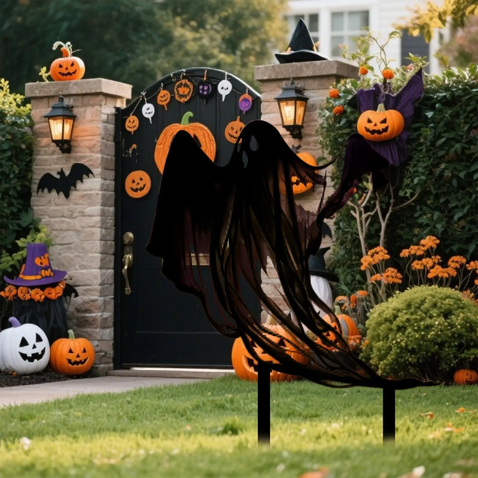 

Spooky Halloween Ghost Yard Signs Decorative Creepy Ghost Metal Garden Stakes for Outdoor Lawn Patio Porch Yard Path Decorations
