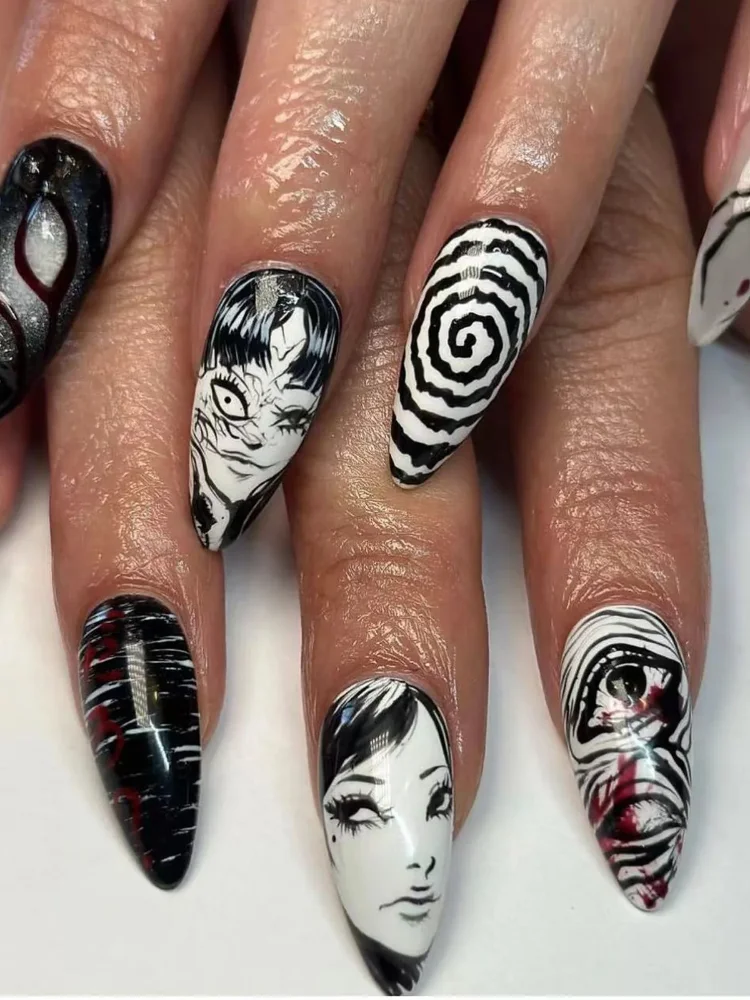 24 Stück Halloween Horror Manga Press-on-Nägel Schwarz Weiß Junji Ito Tomie Spider Spiral Eye Künstliche Nägel Mandelform Falsche Nägel für Frauen