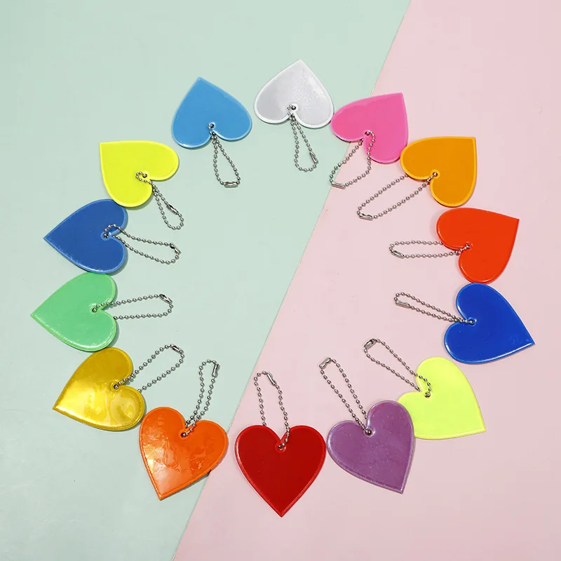 Reflective Pendant Heart Shap Keychain Bags Accessories High Visible PVC Reflector Keyrings Backpacks For Ladies Children Safe