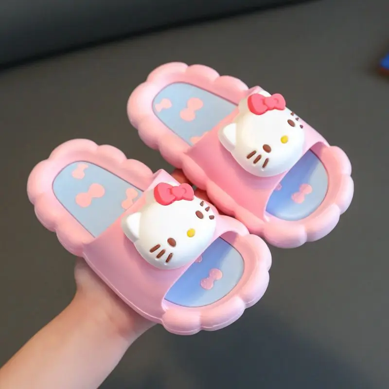 Chaussons Hello Kittile pour enfants, pantoufles Hello Kittile, pantoufles d'été Cinnamoroll Cartoon, tongs coordonnantes confortables, cadeau pour fille