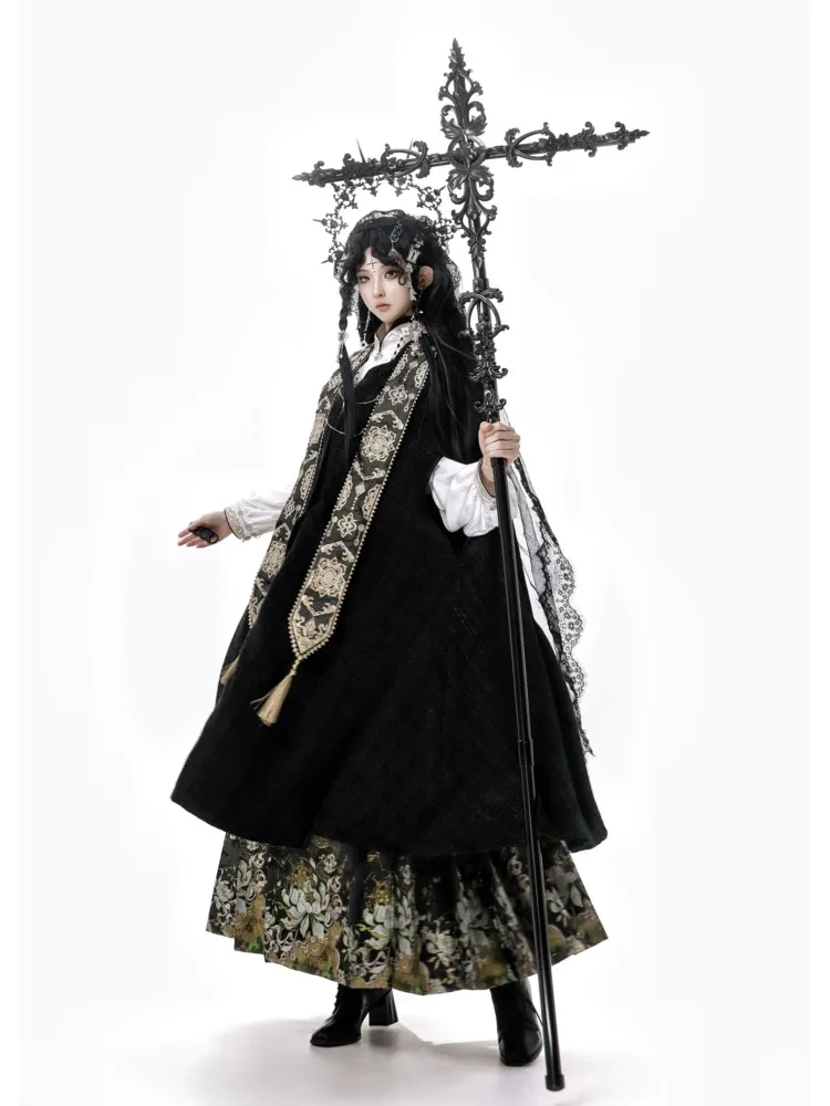 

A new Chinese-style heavy industry woven gold skirt shirt Hanfu set
