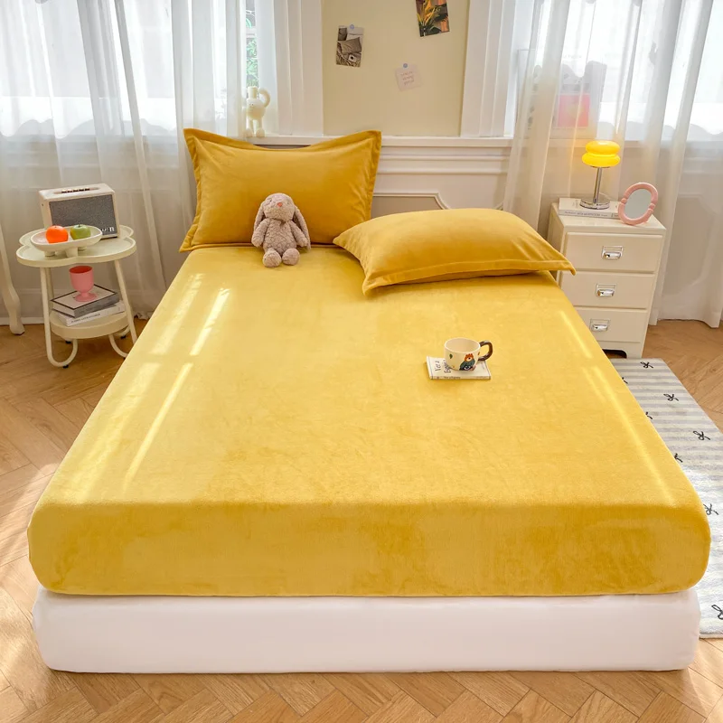 

3pcs Simple Yellow Flannel Fitted Sheet Fashion Solid Color Bedding Set Warm Plush Bed Sheet Set Home Bedroom Deep Pocket Sheet