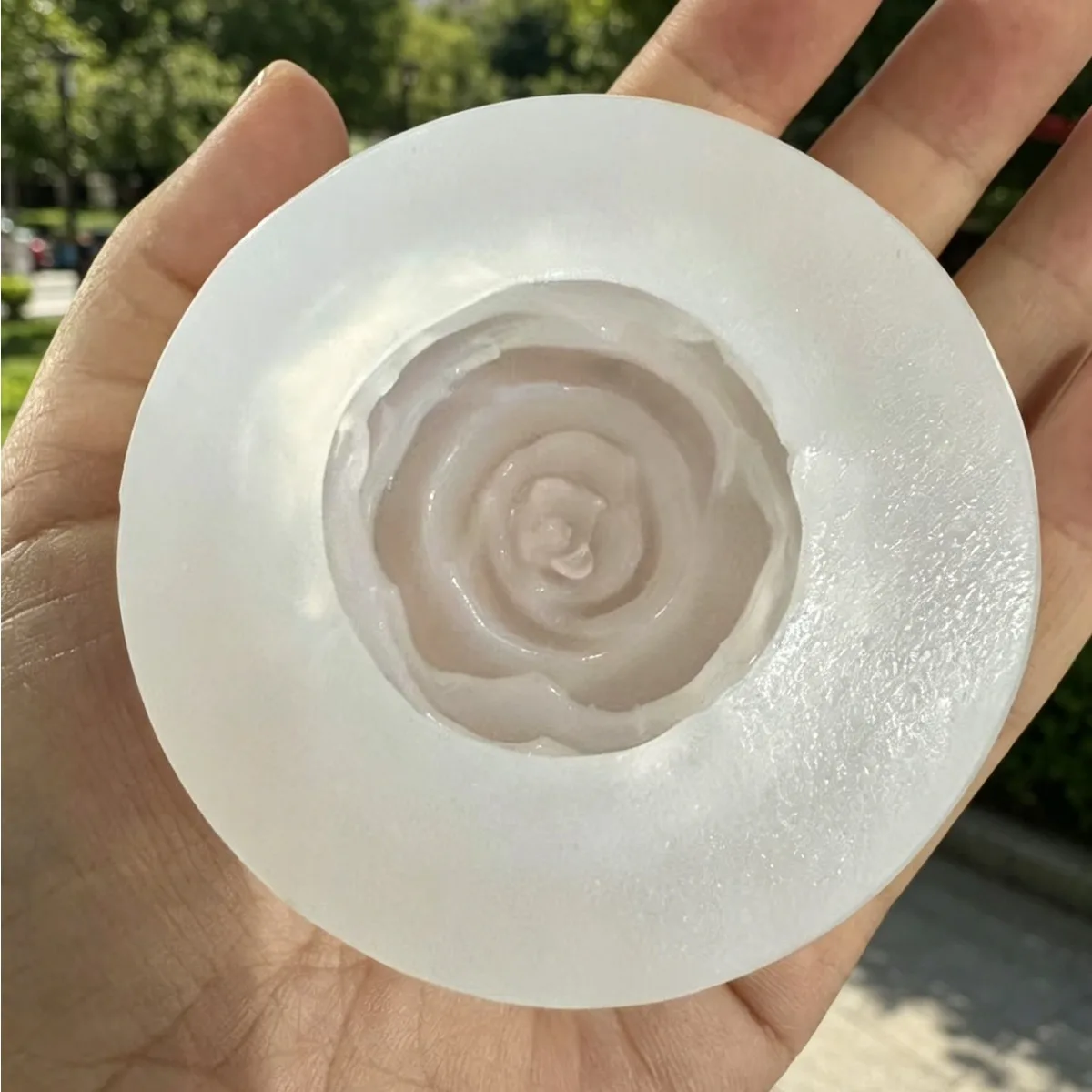 1pc White Rose Silicone Candle Mold - 3D Floral Design, Suitable for DIY Candles, Resin Injection, Soap Realistic Floral Pattern