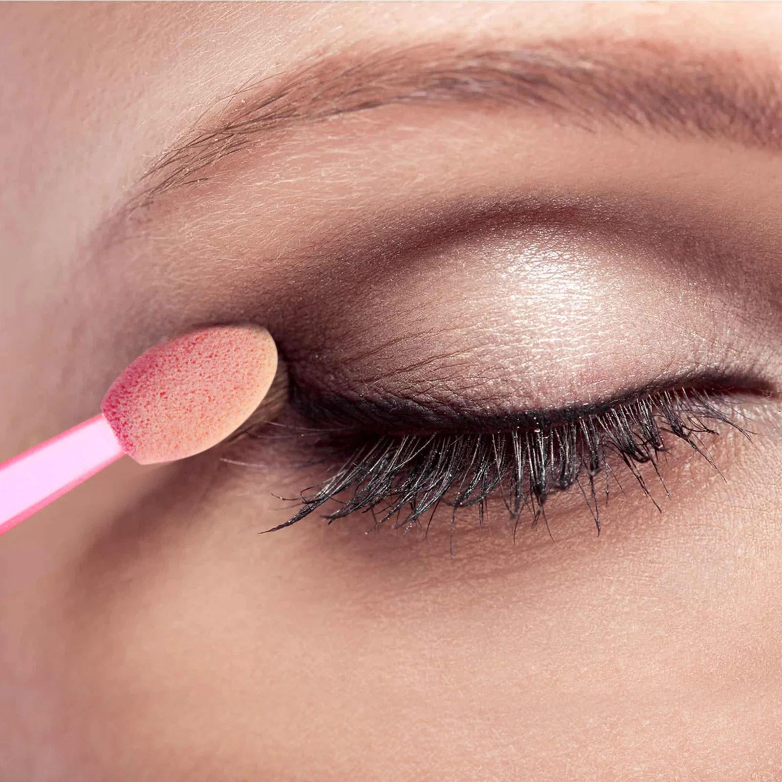 

250Pcs Eyeshadow Brushes Double Ended Lightweight Portable Eye Shadow Applicators for Travel Wedding Daily Use Makeup