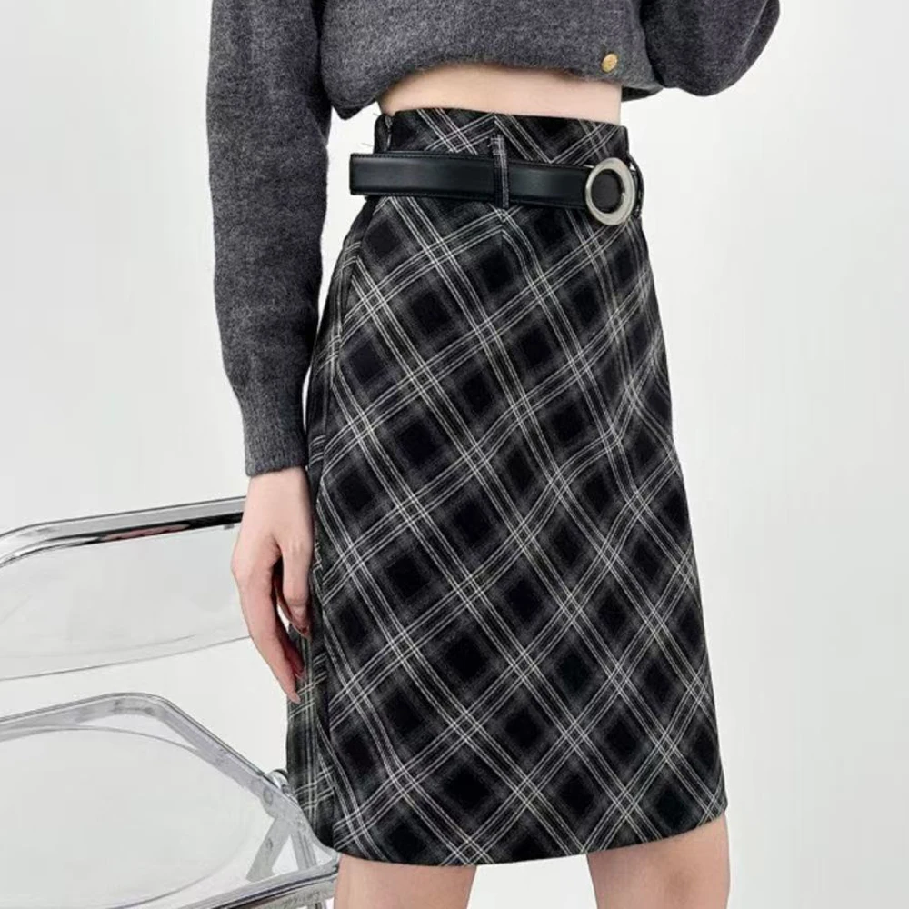 

Coffee plaid a word five-point skirt women's 2025 autumn and winter thin short versatile free belt skirt