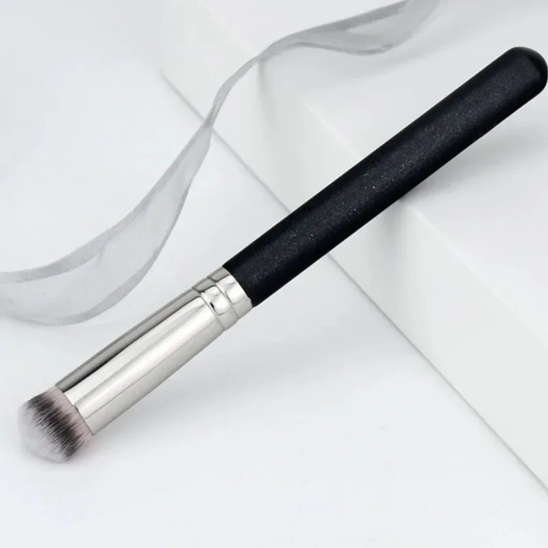 

1Pcs Foundation Concealer Brush, Premium Contour Blusher Brushes, Flawless Under Eye Dense Face Makeup Brush For Blending