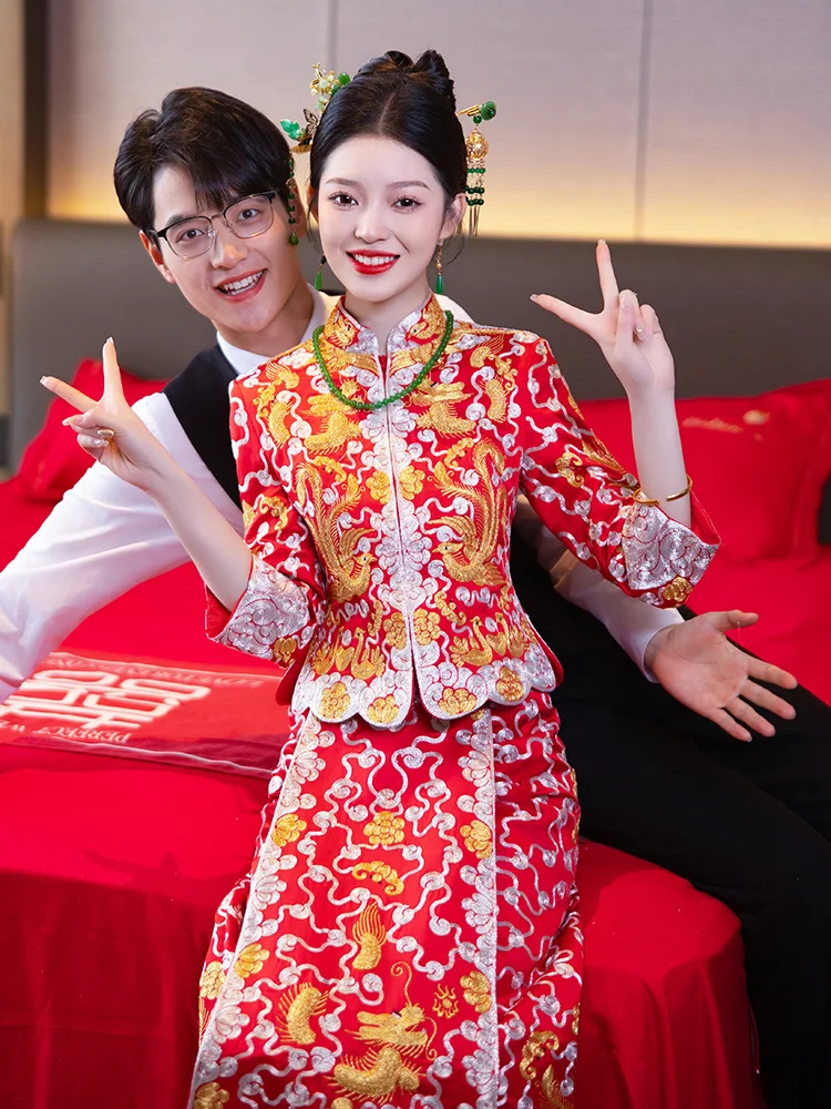 

New 2025 Long Feng Gown Heavy Embroidery Slim Fit Wedding Dr Chinese Sle Wedding Gown for Bridesmaid And Evening Wear