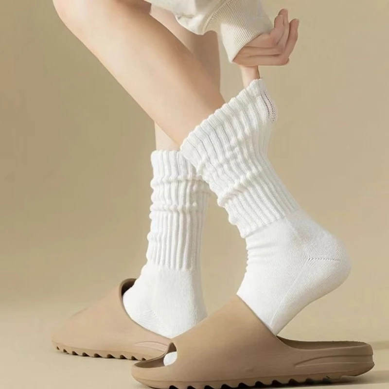 

5 пар однотонных свободных носков средней длины, вязаные женские белые, серые повседневные термоноски, женские школьные носки с ручкой для девочек