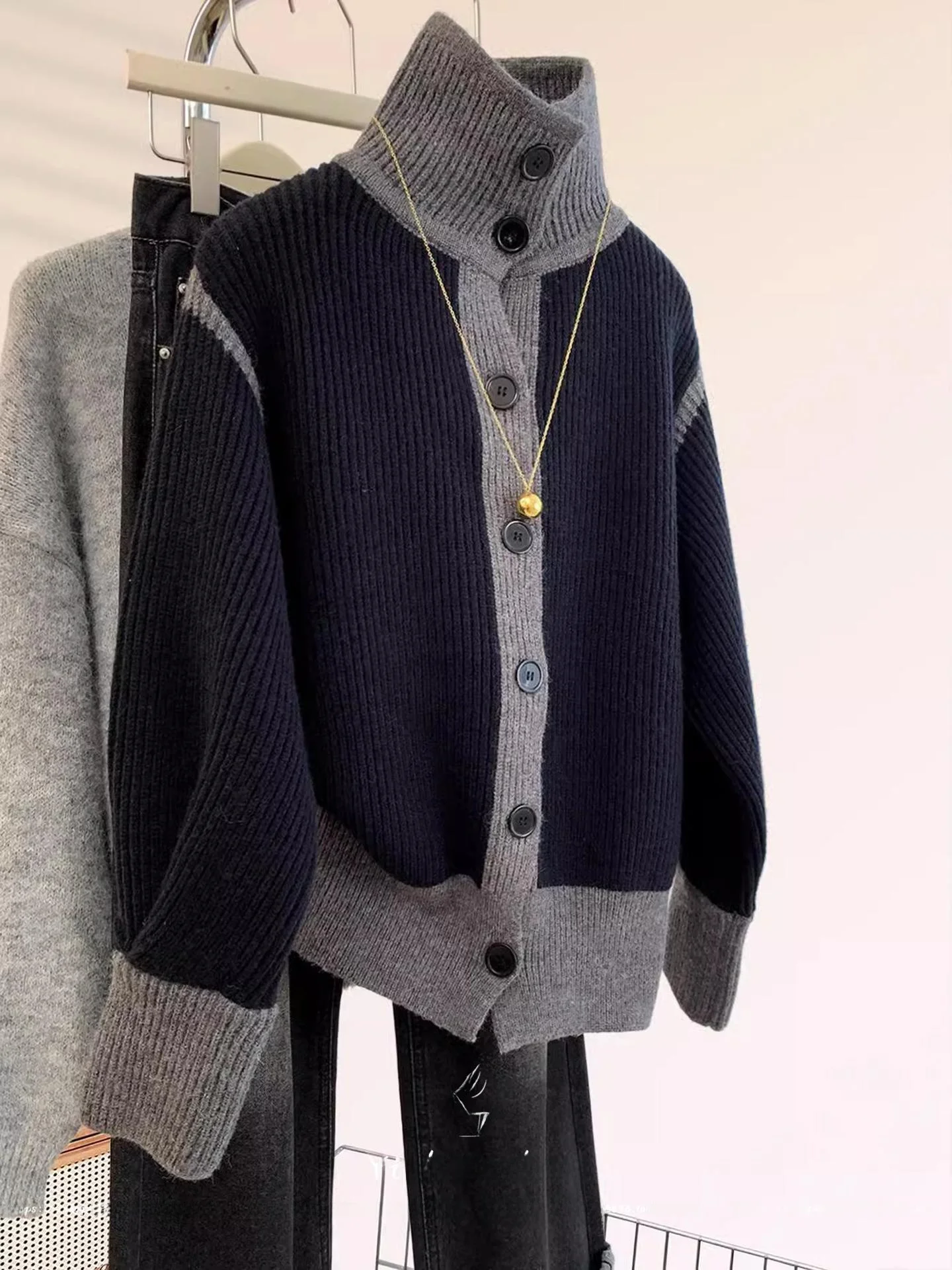 Suéter de punto con cuello alto para mujer, abrigo de Color Retro, cárdigan elegante y perezoso, otoño e invierno, 2025