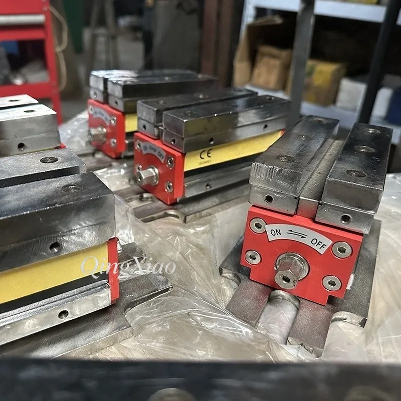 Fotografia 5: Dispositivo de Sucção Magnética Industrial de 600kg para Manuseio de Chapas de Aço em Oficinas Metálicas