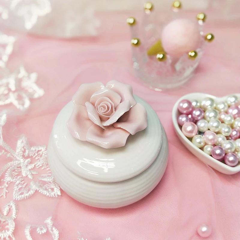 European-style Ceramic with Flower Jewelry Storage Box Delicate Round Retro Beauty Salon with Small Jewelry Porcelain Box Gift