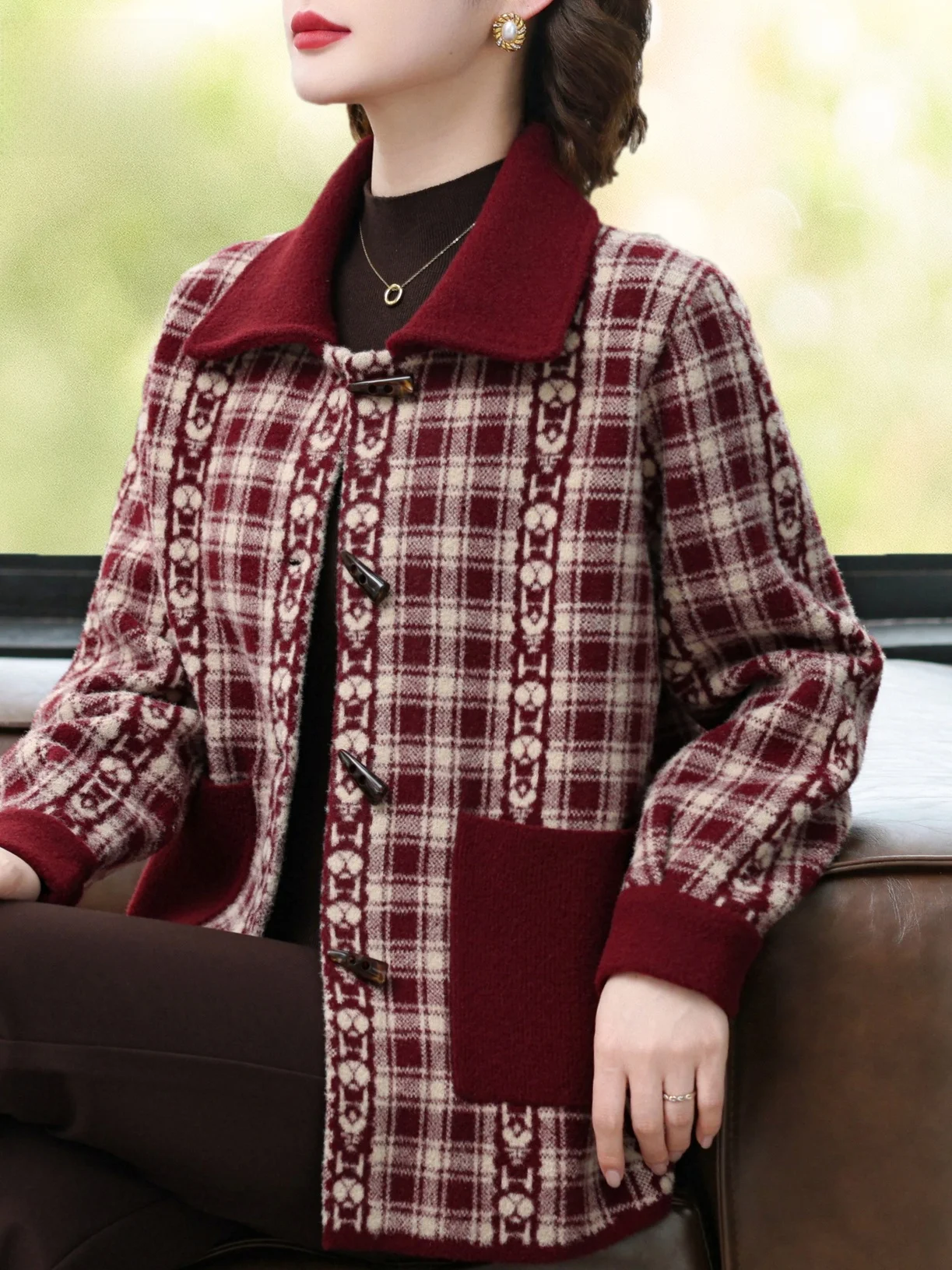 

Осенне-зимнее клетчатое пальто, женский шерстяной открытый кардиган среднего возраста с пуговицами для мамы, модный свободный топ