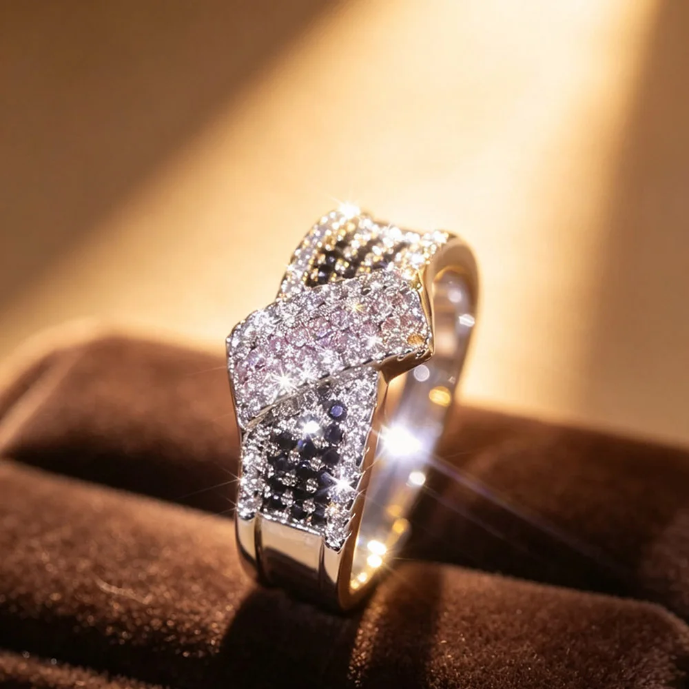 1 Pc Micro-set Synthetic Zirconia Ring with Unique Layered Contrast Design, Eye-catching Luxury Appearance, Suitable for Daily Wear, Banquets and Anniversary Gifts, Women's Jewelry Ring