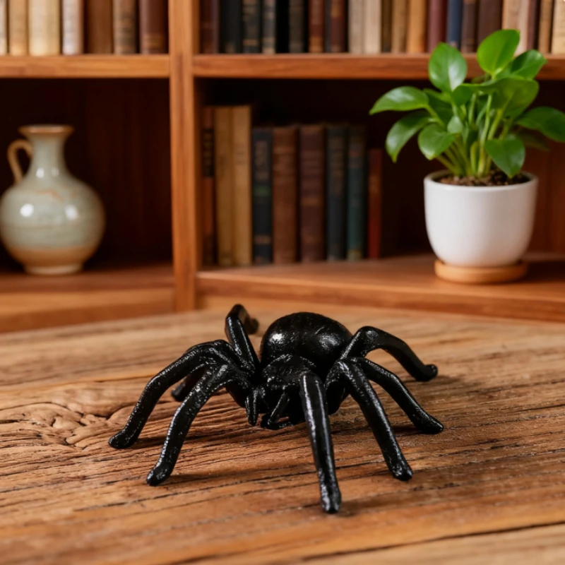 8.5x7.2cm Cast Iron Spider Statue Used in Paper Towns Home Wall Decoration Ornaments