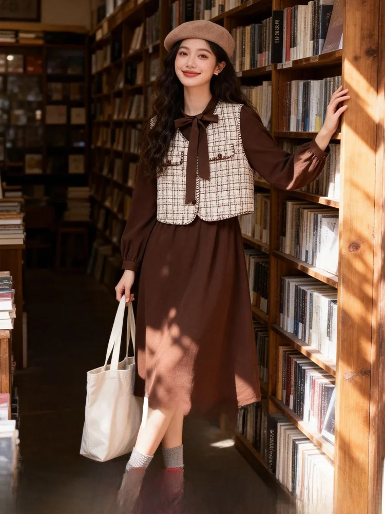 

plus Size Spring New Arrival Two-Piece Set Vintage Svel Vest Dr Casual High Waist A-Line Skirt Polyester Fiber