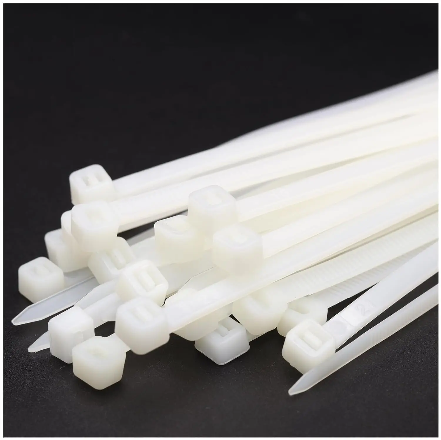 

18 Inch Cable Ties 100 Pack Heavy Duty 60lb UV Resistant Nylon Zip Ties for Outdoor Indoor Use