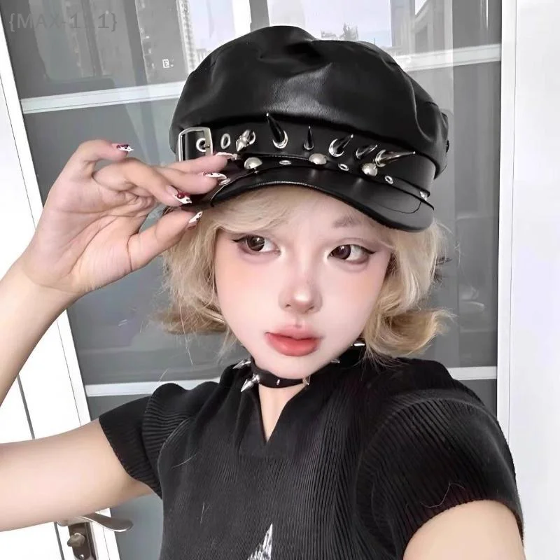 【xxx】Vintage Nieten-Baskenmütze Harajuku Gothic Lolita Schwarzes Leder Dunkle Gesichtsverdeckende Flat-Top Newsboy Caps Sonnenschutz-Baskenmütze