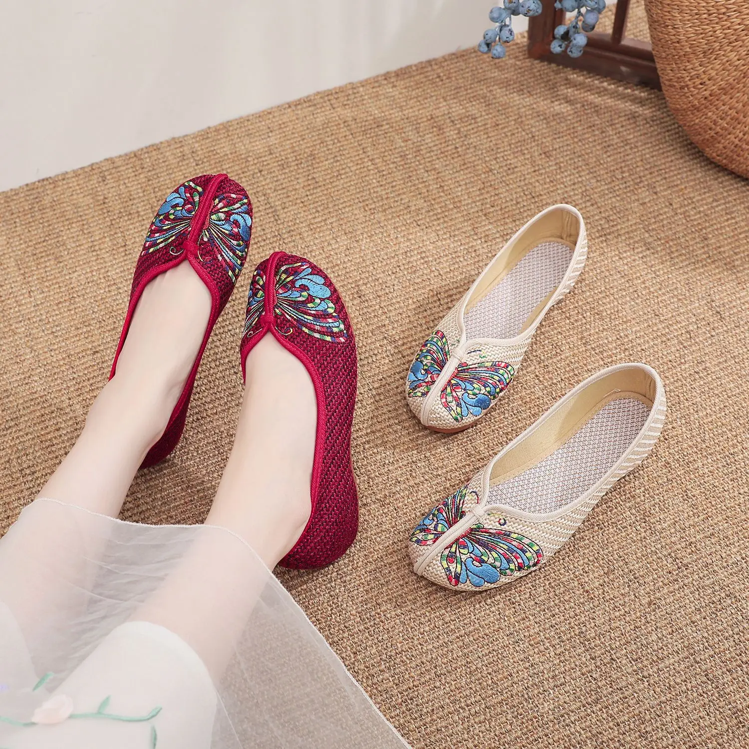 Size 34-41 Chinese Style Butterfly Cotton Linen Shoes Women Casual Summer Walking Shopping Travel Embroidered Ballet Flats