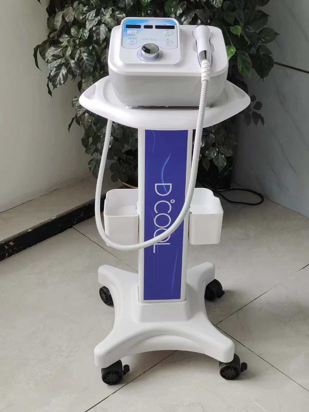 Dcool-Máquina de eletropuração para aperto da pele, Dispositivo de beleza facial, Fresco e quente, EMS, Portátil, Anti-inchaço, Novo, 2022, Legal