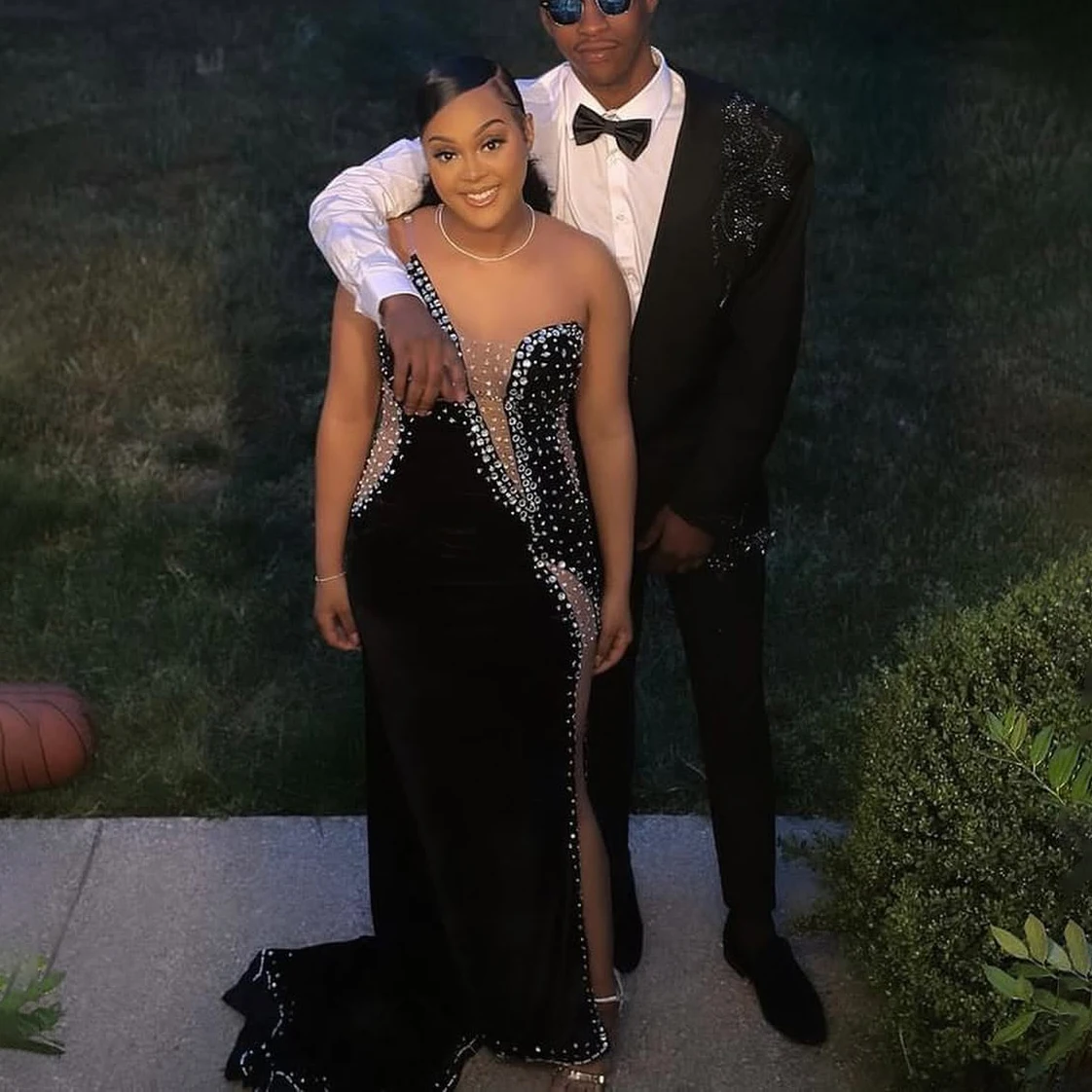 Radia May Vestidos de fiesta de terciopelo negro personalizados, sexys, con pedrería brillante, malla transparente, abertura alta, vestidos africanos americanos BP100