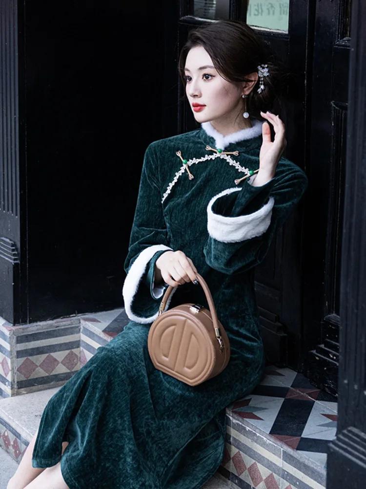 Dark Green Cheongsam New 2024 Women's New Chinese Style Autumn Winter Long Sleeved Thickened Improved Young Style Qipao Dress