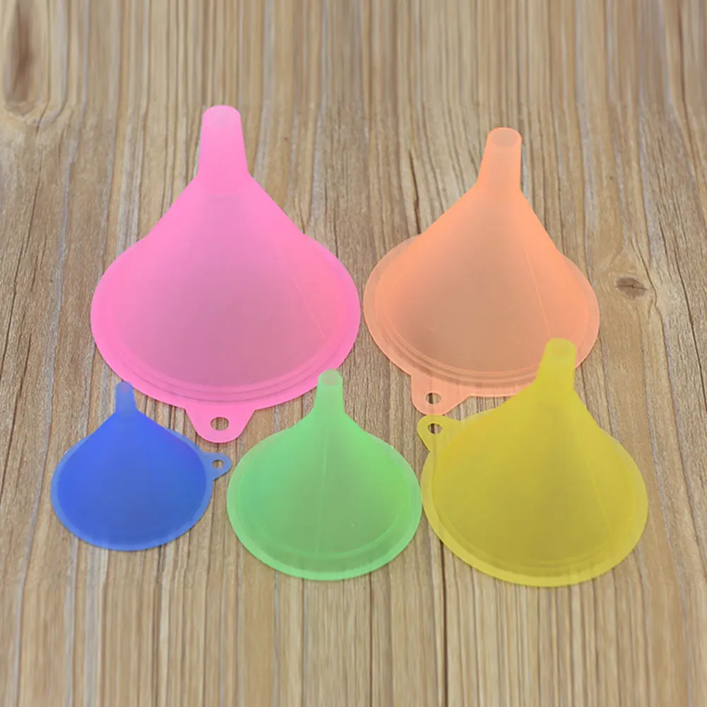 5Pcs Colours Universal Funnel for Kitchen Colourful Funnel Set or Workshop