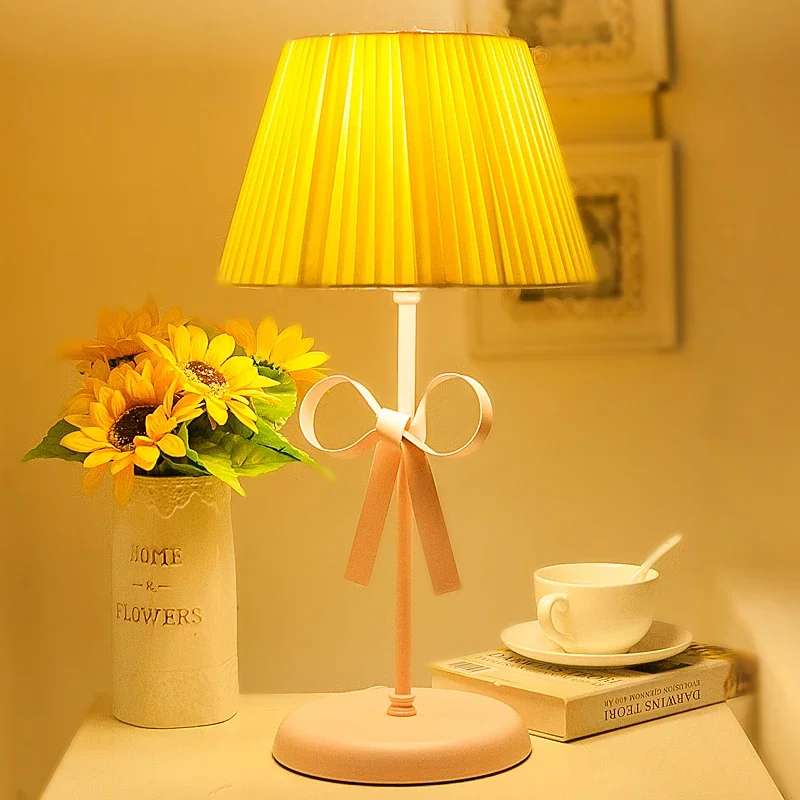 Nordic Fresh Creative Country Style Table Lamp Children's Room Bedroom Bedside Study Reading Desk Light Princess Pink Girl Decor