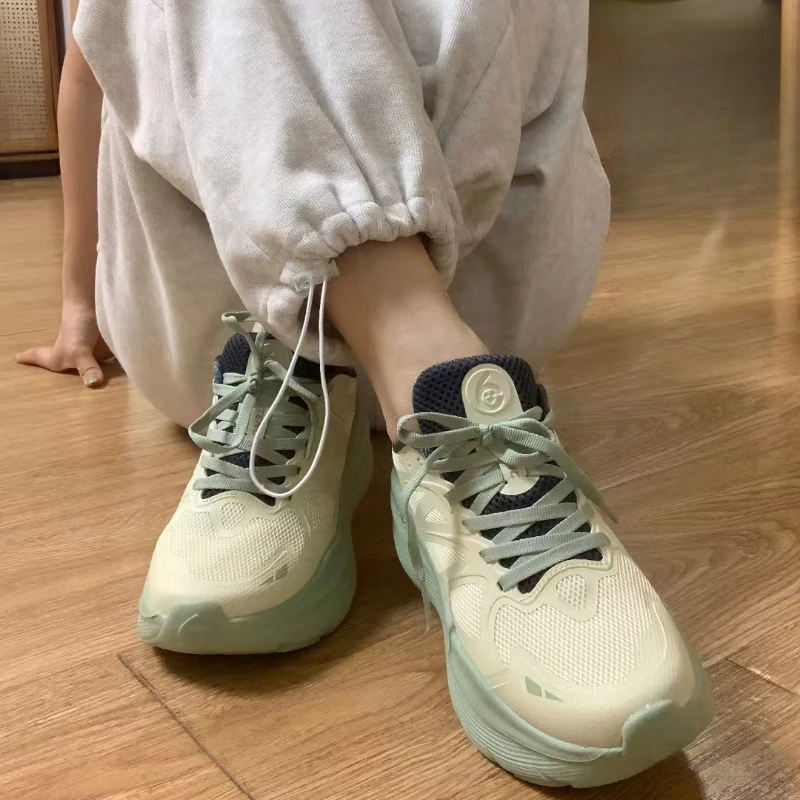 

Casual Sports Shoes Comfortable Soft Sole Non-slip and Wear-resistant Suitable for Daily Travel Suitable for Both Men and Women