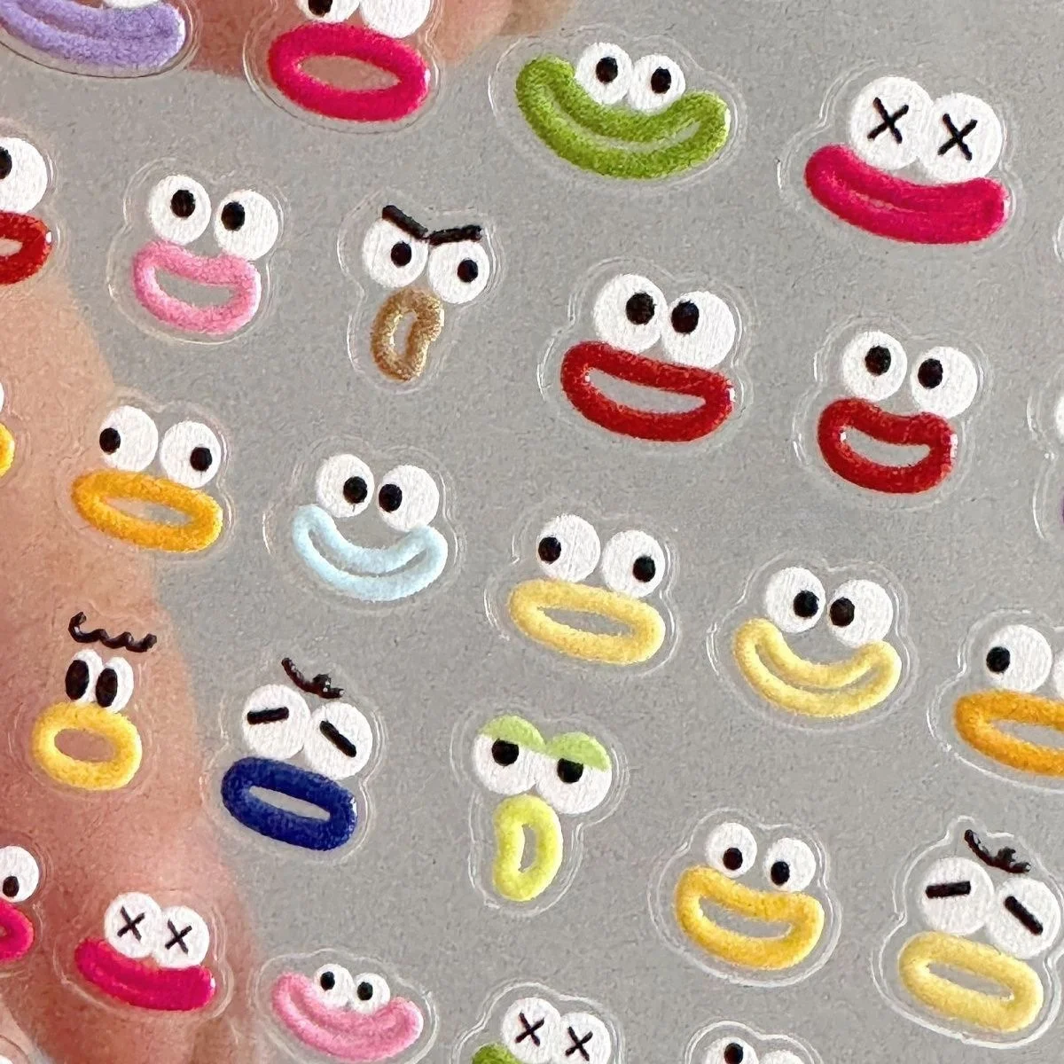 Autocollants pour ongles avec motifs de visages de dessins animés mignons, décorations 3D en gel auto-adhésives, motifs amusants avec grandes bouches et yeux expressifs pour manucure DIY