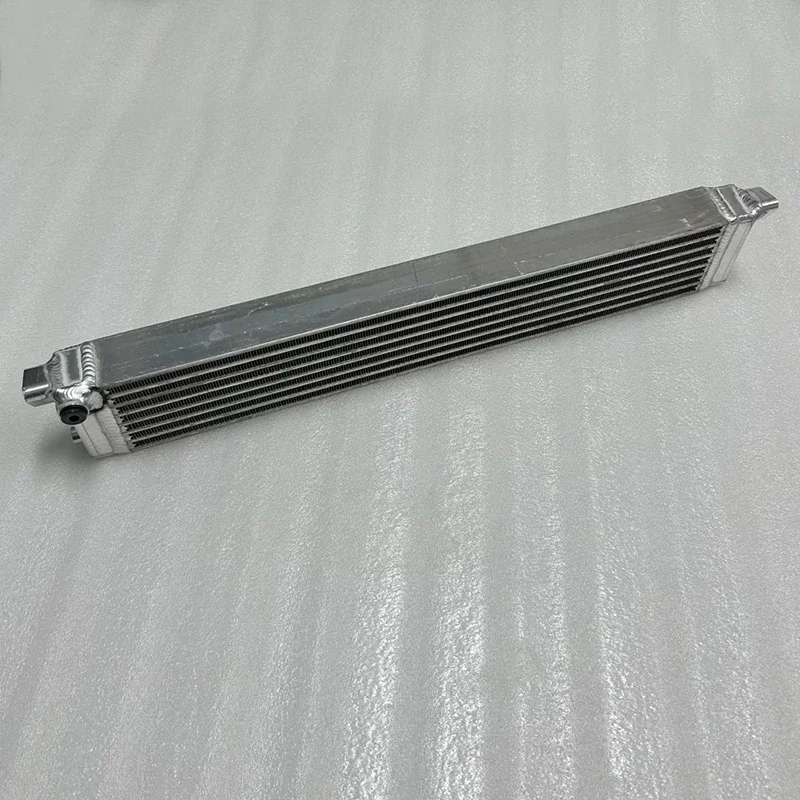 Oil Cooler Radiator For Mercedes Benz W204 W211 W216 C63 S63 E63 AMG A2095000100 2095000100